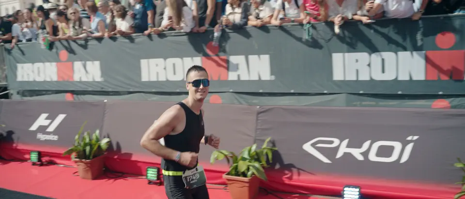 Més enllà de la meta: una història 70.3, still 18 of 33