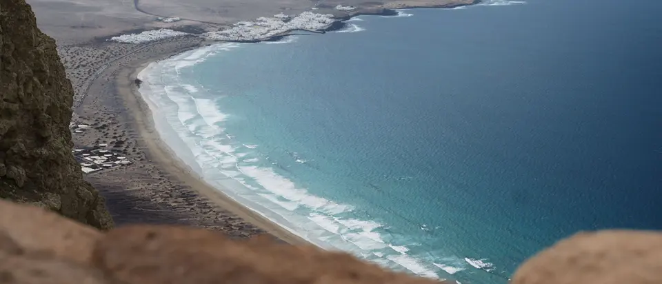 Lanzarote: waves, depths and dreams, still 12 of 33