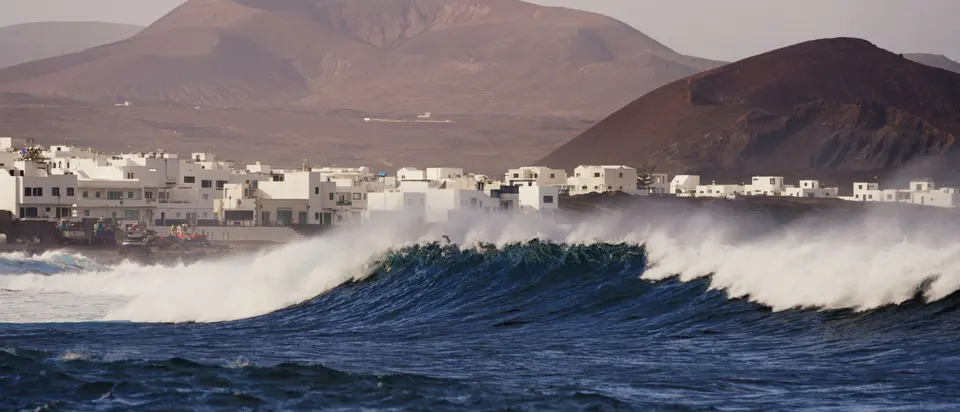 Lanzarote: waves, depths and dreams, still 13 of 33